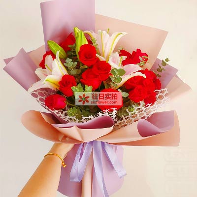 荆州18朵红玫瑰百合，真情相守一生